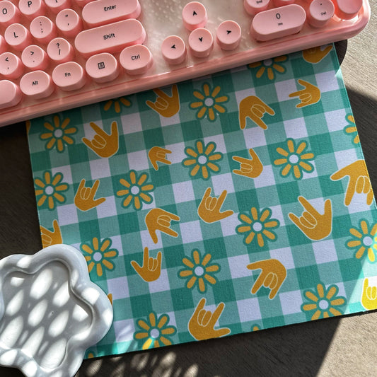 Checkered ILY & Flower Mousepad