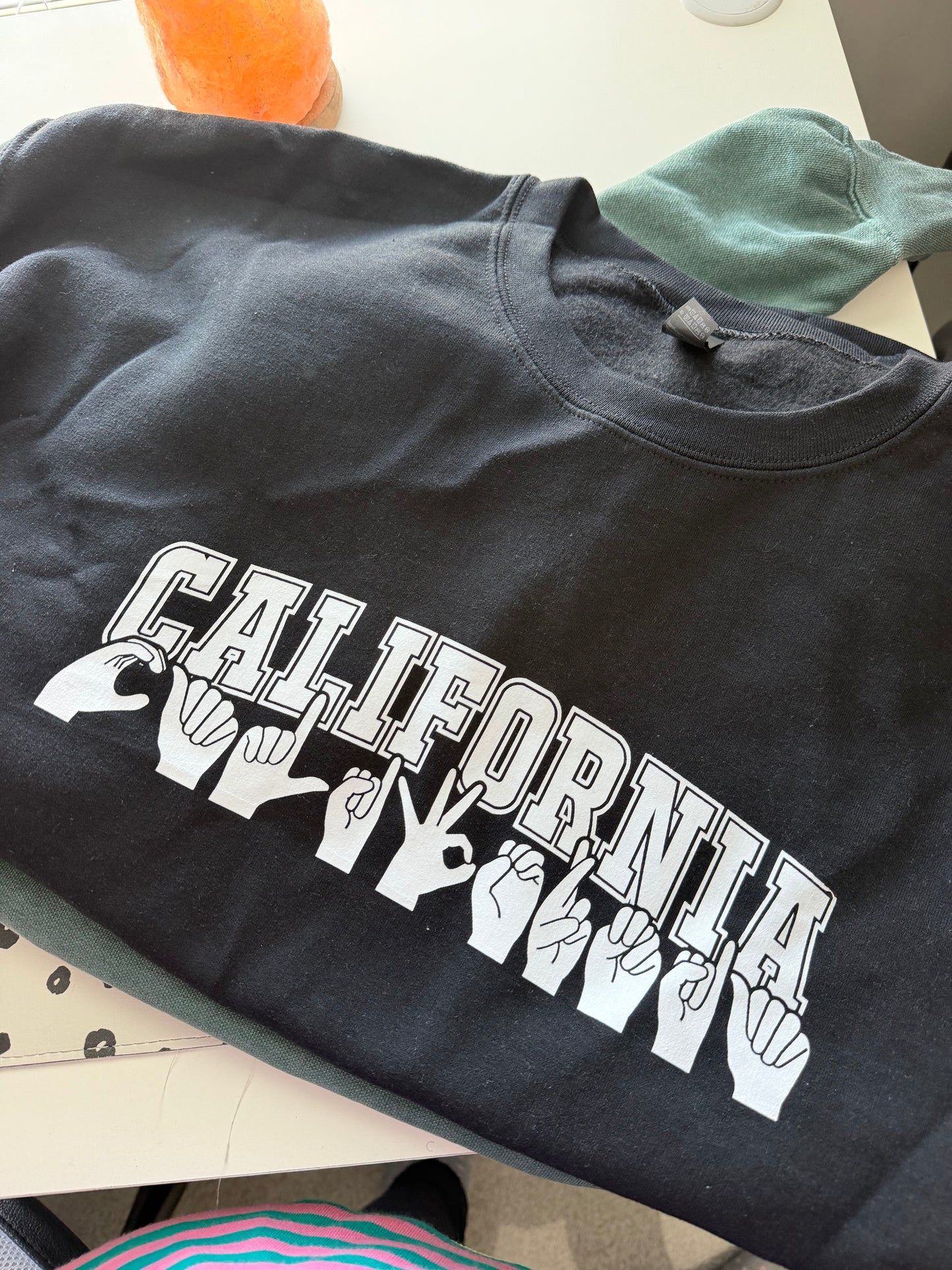 California - XL Black Crewneck