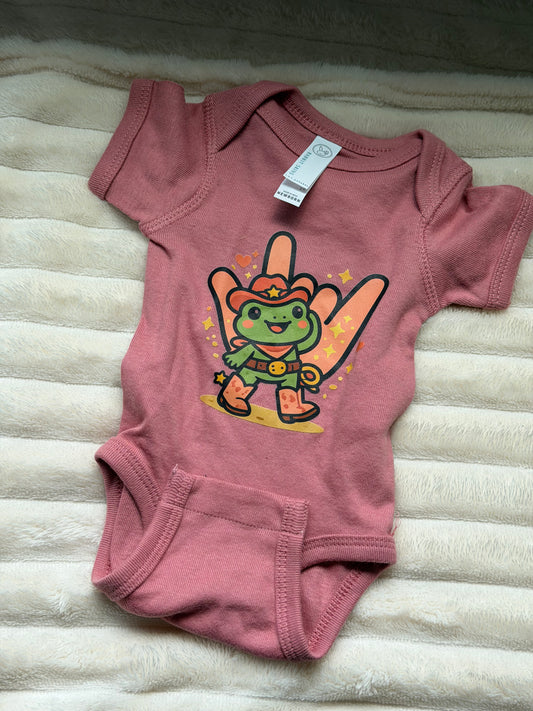 Frog ILY - NB Mauve Onesie Tee